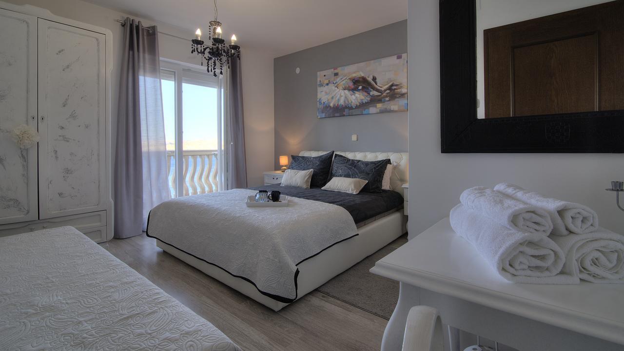 Apartments Lola Senj  Eksteriør billede